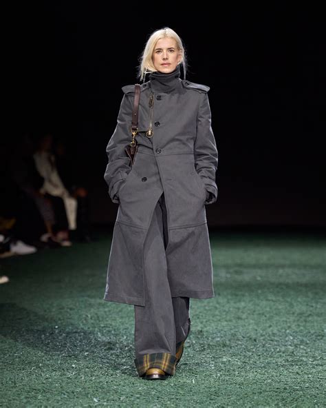 burberry fallstudie|Burberry's Fall/Winter 2024 Collection Brought The .